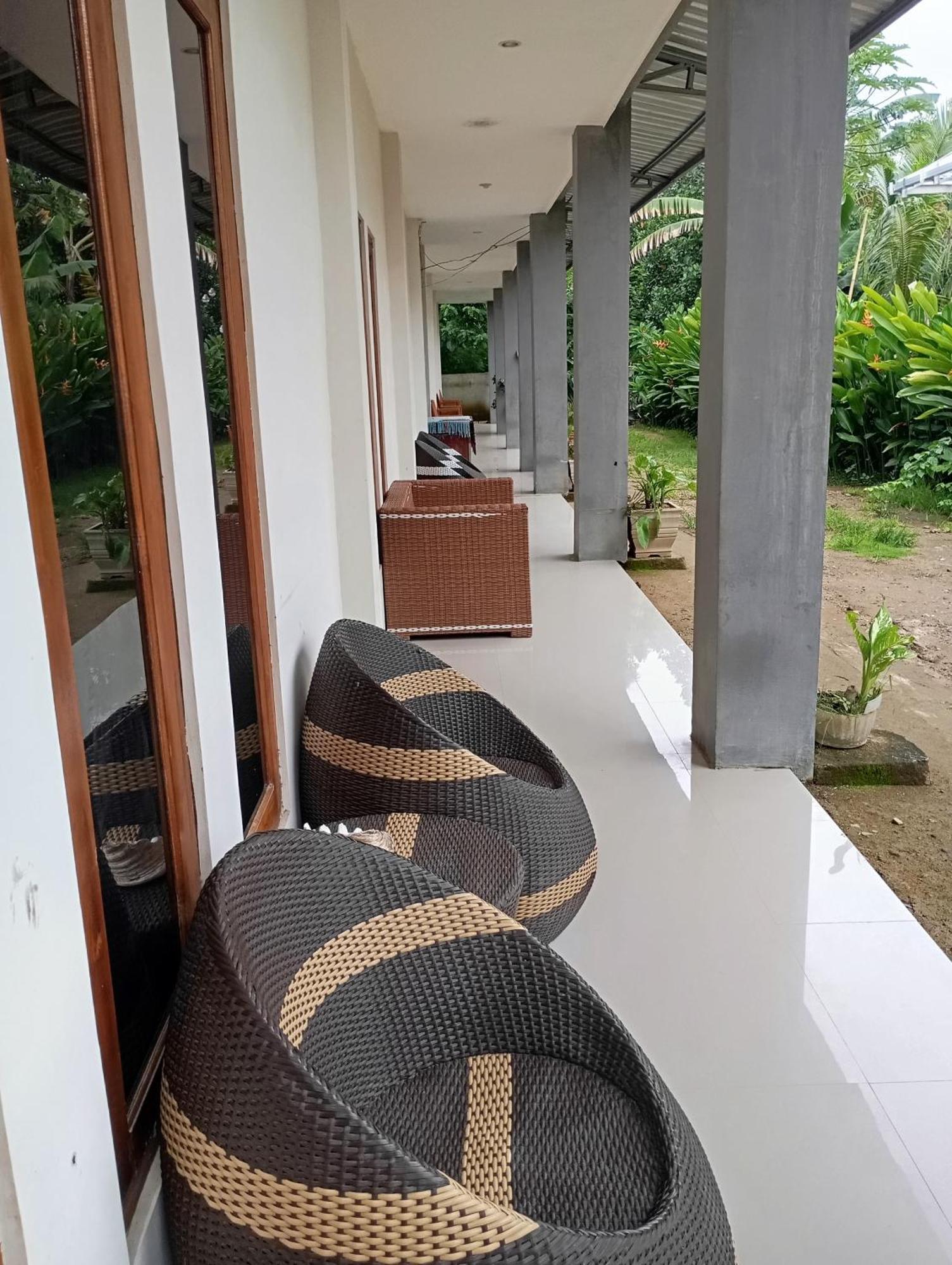 Wl Hostel Labuan Bajo